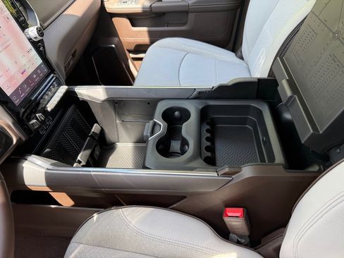 New 2025 RAM 2500 Laramie image 32