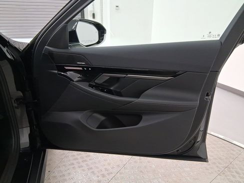 New 2026 BMW 530i w/ Premium Package image 30