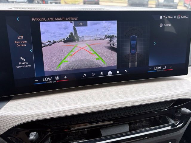 Used 2025 BMW 330i xDrive Sedan AWD/4WD image 13