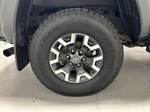 Used 2021 Toyota Tacoma TRD Off-Road w/ Technology Package AWD/4WD image 63