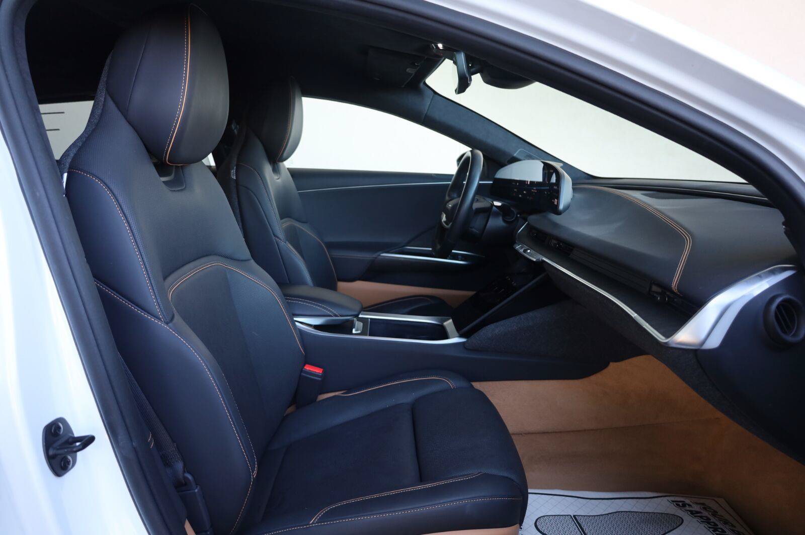 Used 2024 Lucid Air Touring AWD/4WD image 24