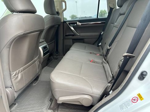 Used 2019 Lexus GX 460 Premium AWD/4WD image 18
