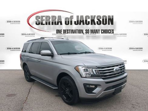 Used 2021 Ford Expedition XLT RWD image 2