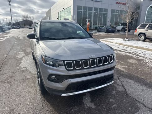 Certified 2023 Jeep Compass Limited image 5