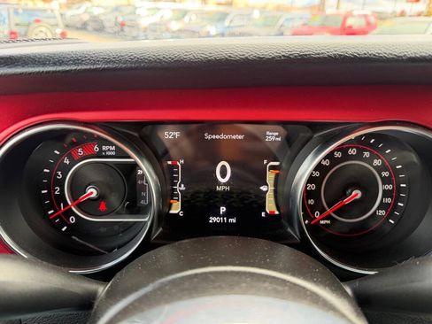 Used 2021 Jeep Gladiator Rubicon w/ Dual Top Group AWD/4WD image 25