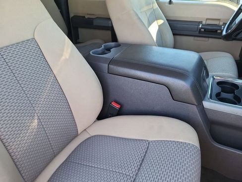 Used 2011 Ford F250 XLT w/ XLT Interior Pkg image 18