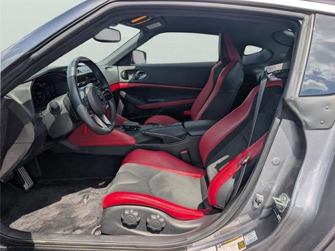 Used 2024 Nissan Z Performance w/ Floor Mat Package RWD image 11