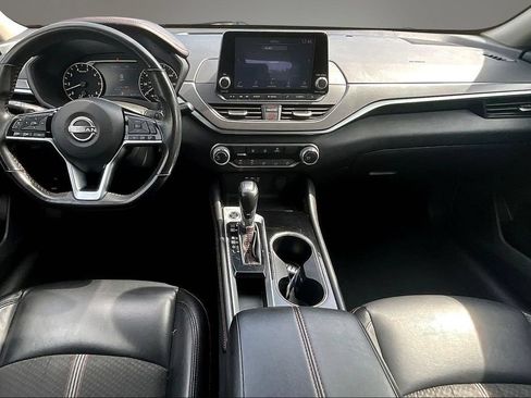 Used 2024 Nissan Altima 2.5 SR FWD image 7