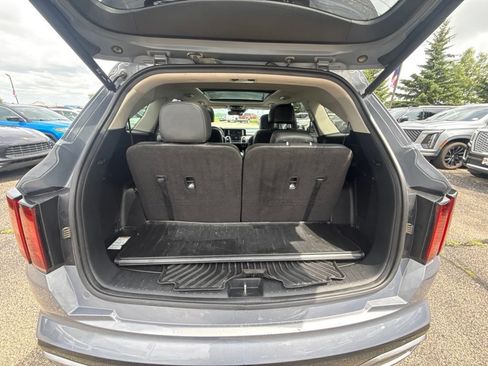 Used 2021 Kia Sorento EX w/ Panoramic Sunroof Package AWD/4WD image 35