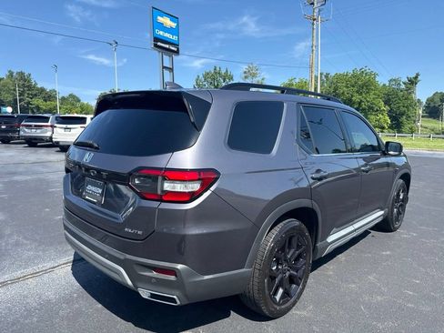 Used 2025 Honda Pilot Elite image 10