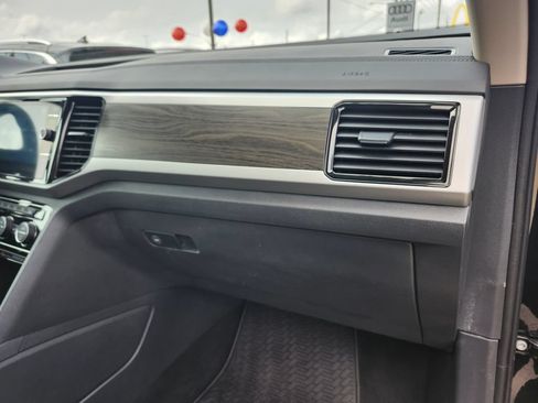 Certified 2023 Volkswagen Atlas SE w/ Black Wheel Package AWD/4WD image 15