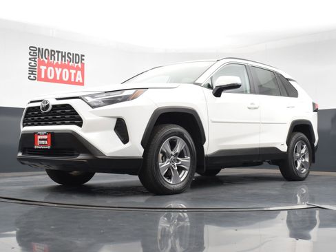 Used 2025 Toyota RAV4 XLE image 31