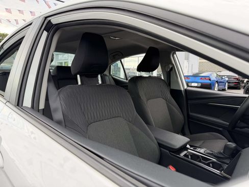 Used 2025 Toyota Camry LE w/ Convenience Package FWD image 8