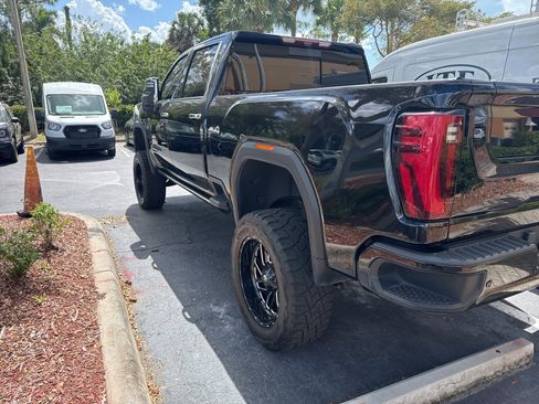 Used 2024 GMC Sierra 2500 Denali Ultimate image 6