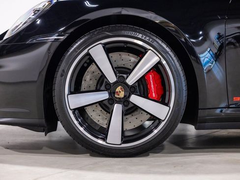 Used 2025 Porsche 911 Carrera S RWD image 19