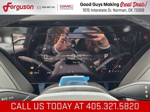 New 2026 GMC Yukon Elevation w/ Elevation Premium Package AWD/4WD image 25