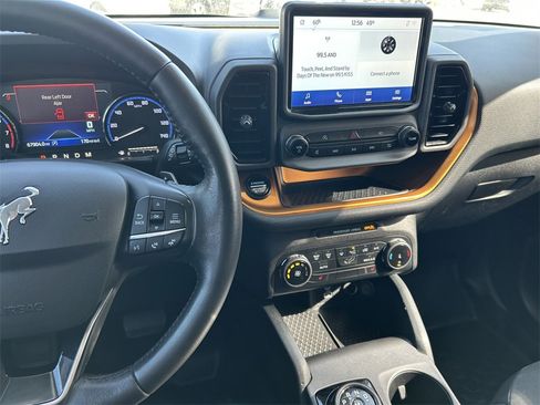 Used 2022 Ford Bronco Sport Badlands image 19