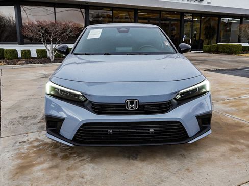 Used 2022 Honda Civic Sport image 3
