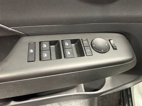 Used 2025 Hyundai Kona SEL AWD/4WD image 23