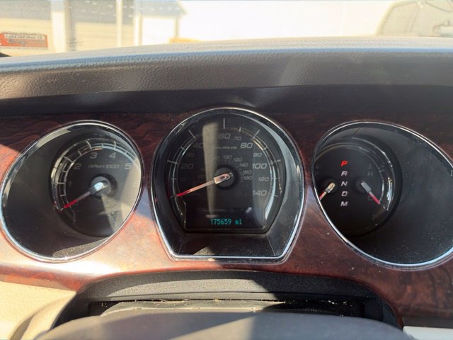 Used 2011 Ford Taurus Limited w/ 301A Rapid Spec Order Code FWD image 11