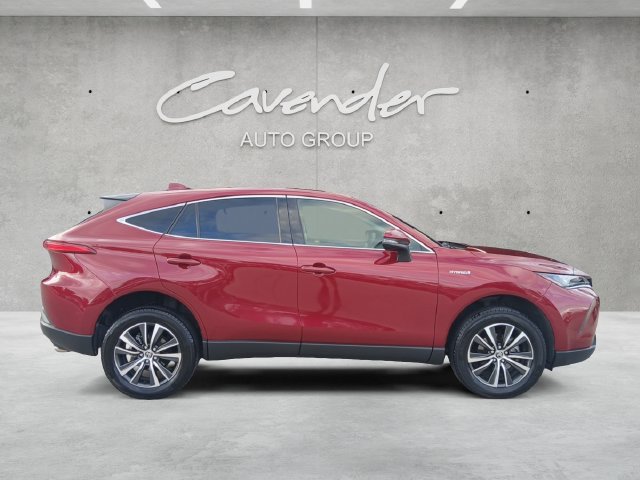 Used 2021 Toyota Venza LE AWD/4WD image 18