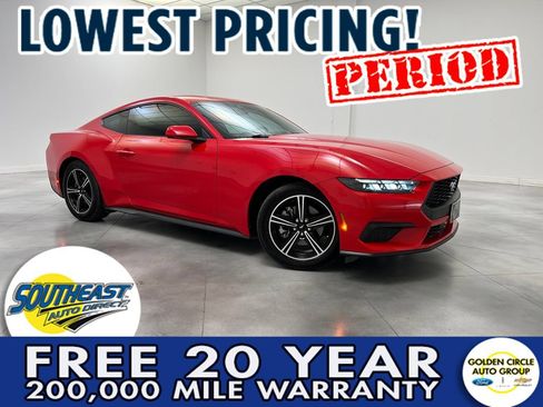 Used 2025 Ford Mustang Coupe RWD image 1