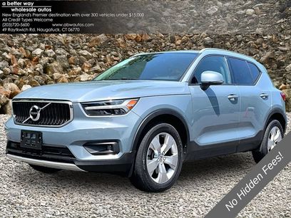 Used 2021 Volvo XC40 T4 Momentum