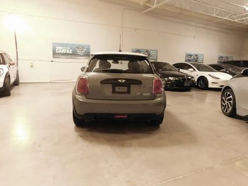 Used 2017 MINI Cooper 2-Door Hardtop FWD image 6