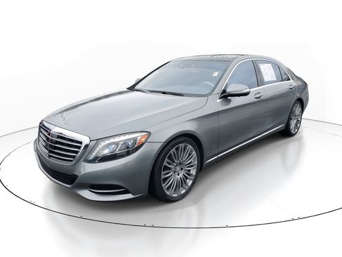 Used 2015 Mercedes-Benz S 550 Sedan image 3