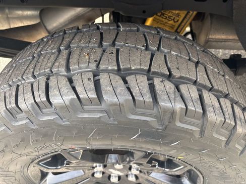 Used 2018 Chevrolet Colorado ZR2 w/ ZR2 Dusk Special Edition image 10