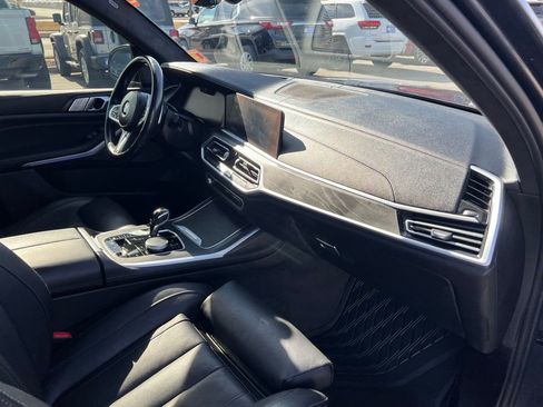 Used 2022 BMW X7 M50i image 35