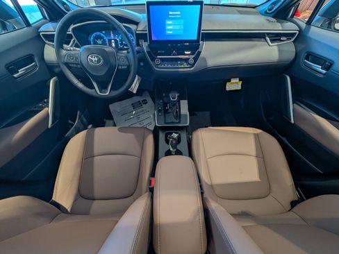 New 2026 Toyota Corolla Cross XLE image 21