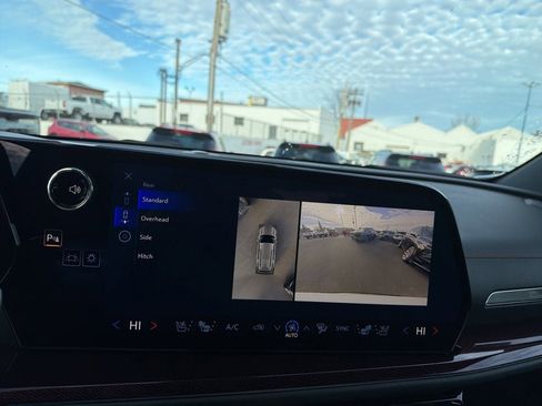 New 2026 Chevrolet Traverse RS image 32