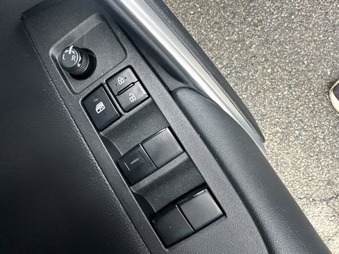 Certified 2023 Toyota Corolla Cross LE w/ Moonroof Package image 26