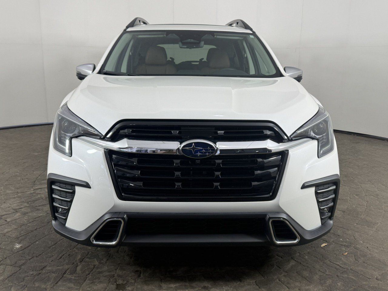 Used 2023 Subaru Ascent Touring AWD/4WD image 2