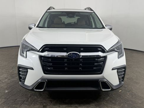 Used 2023 Subaru Ascent Touring AWD/4WD image 2