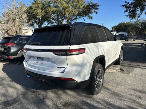 Used 2022 Jeep Grand Cherokee Trailhawk image 6