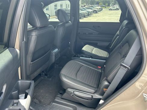 Used 2024 Nissan Pathfinder Rock Creek image 13