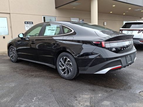 New 2026 Hyundai Sonata Blue FWD image 3
