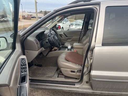 Used 2002 Jeep Grand Cherokee Sport image 6