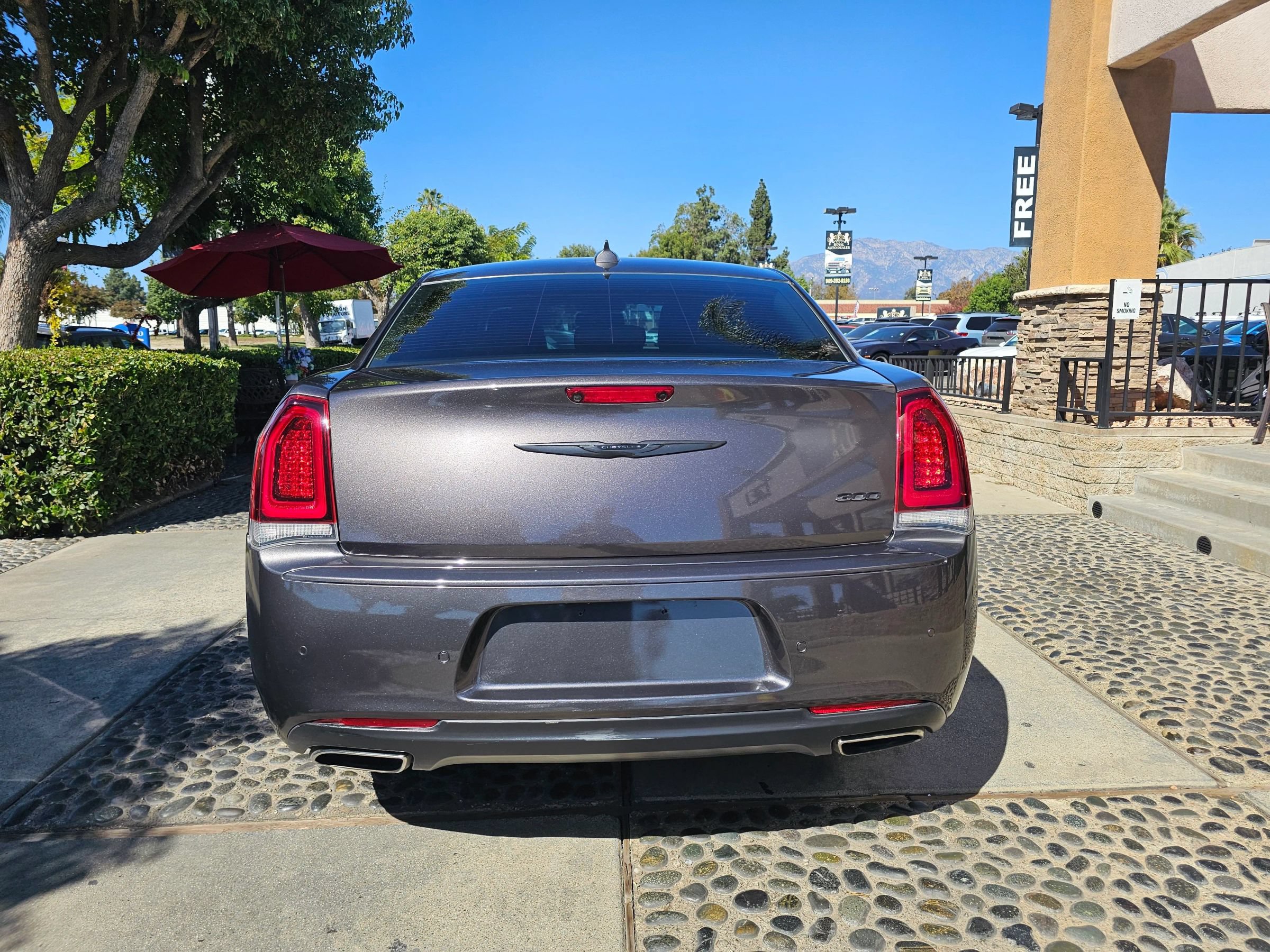 Used 2021 Chrysler 300 Touring L RWD image 6
