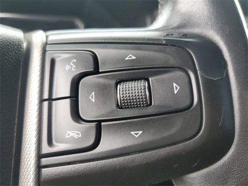 Used 2021 GMC Yukon XL Denali w/ Denali Premium Package image 27