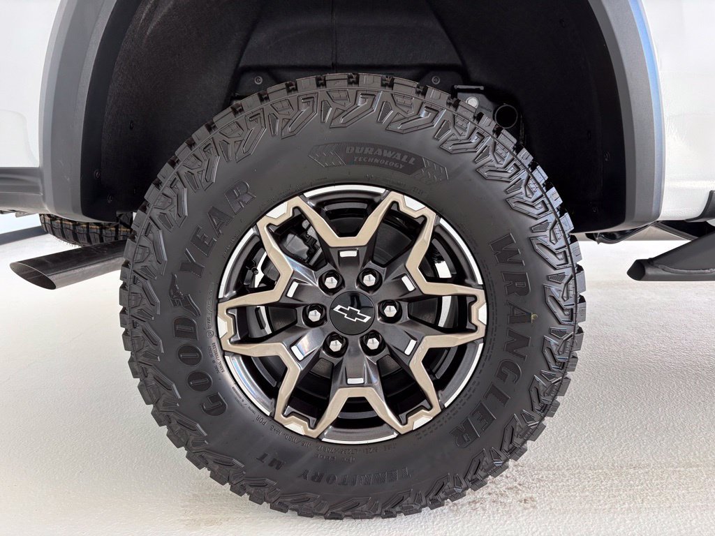 New 2026 Chevrolet Colorado ZR2 w/ Technology Package AWD/4WD image 24