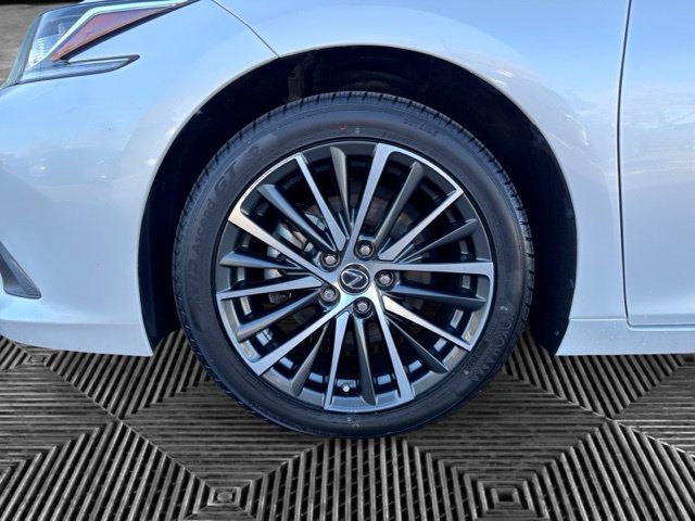 Used 2024 Lexus ES 250 w/ Premium Package AWD/4WD image 30
