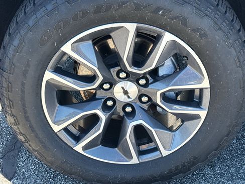 Certified 2021 Chevrolet Silverado 1500 RST AWD/4WD image 10