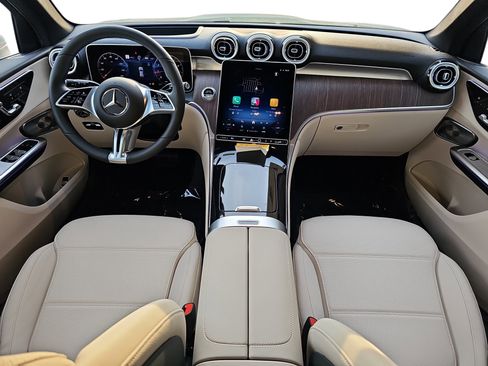 New 2026 Mercedes-Benz GLC 300 image 9