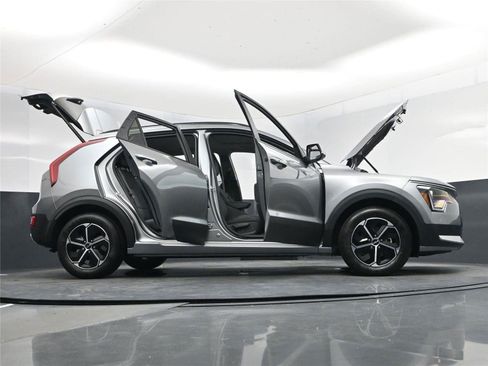 New 2026 Kia Niro EX image 42