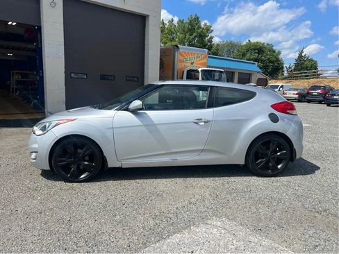 Used 2015 Hyundai Veloster w/ Option Group 03 image 8
