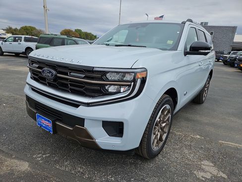 New 2025 Ford Expedition King Ranch image 4