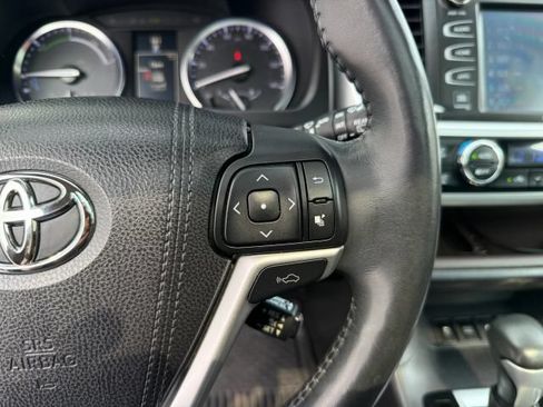 Used 2016 Toyota Highlander Limited Platinum AWD/4WD image 31